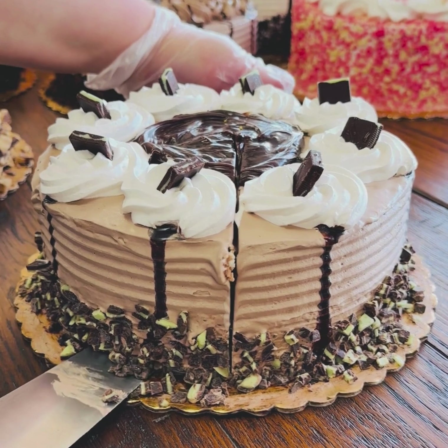 Mint Chocolate Chunk 8'' Ice Cream Cake - Free Nationwide Delivery