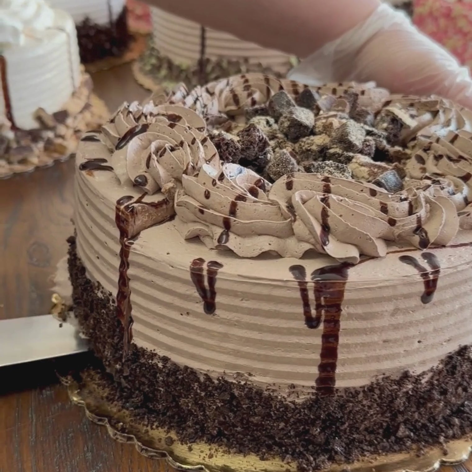 Chocolate Factory 8'' Ice Cream Cake - Free Nationwide Delivery
